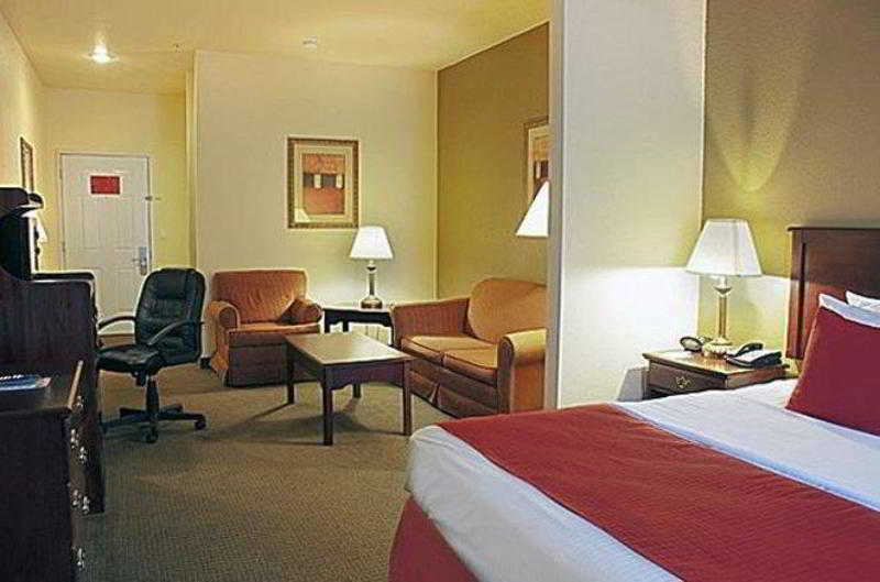 Best Western Sherwood Inn & Suites North Little Rock Room photo